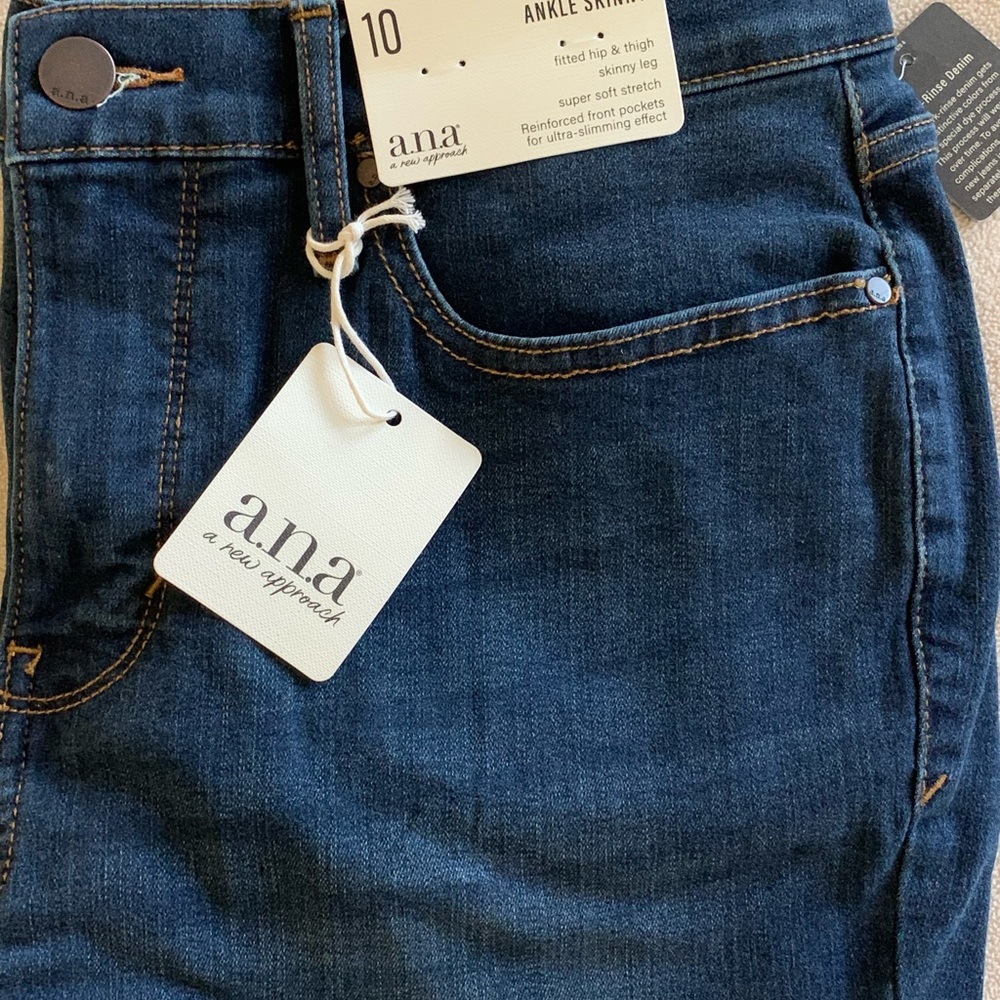 NEW A.N.A HIGH-RISE DISTRESSED ANKLE SKINNY JEANS